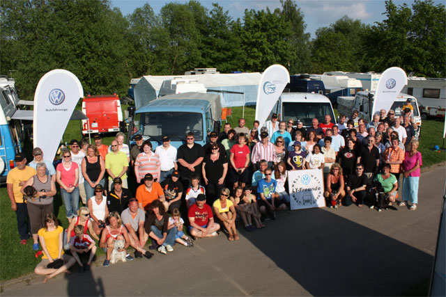 Gruppenbild-mit-LT-Freunden.jpg